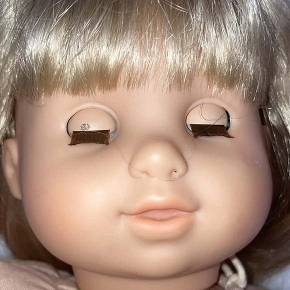 Retired American girl itty baby long blonde hair - Picture 11 of 11